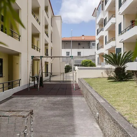 V By An Island * カニコ