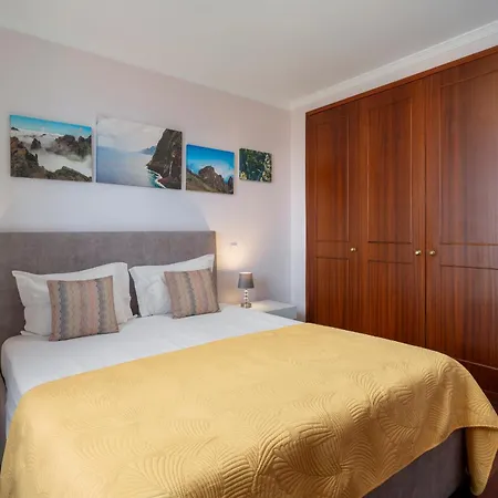 V By An Island Апартаменты *