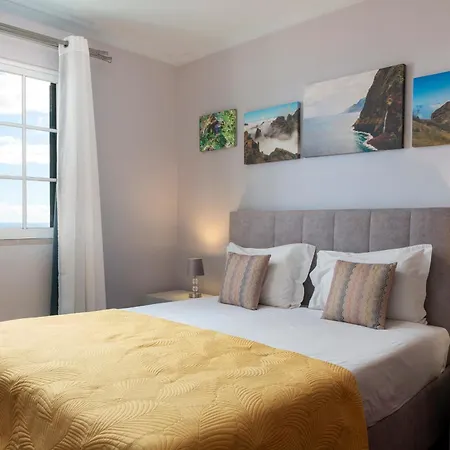 V By An Island Апартаменты Канису